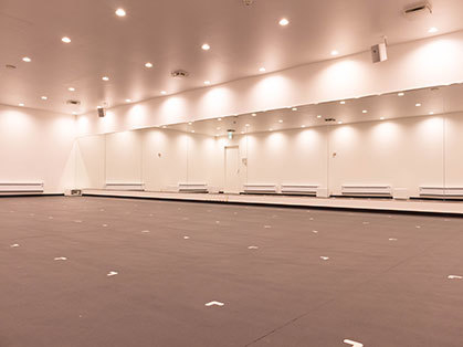 LAVA�̃X�^�W�I